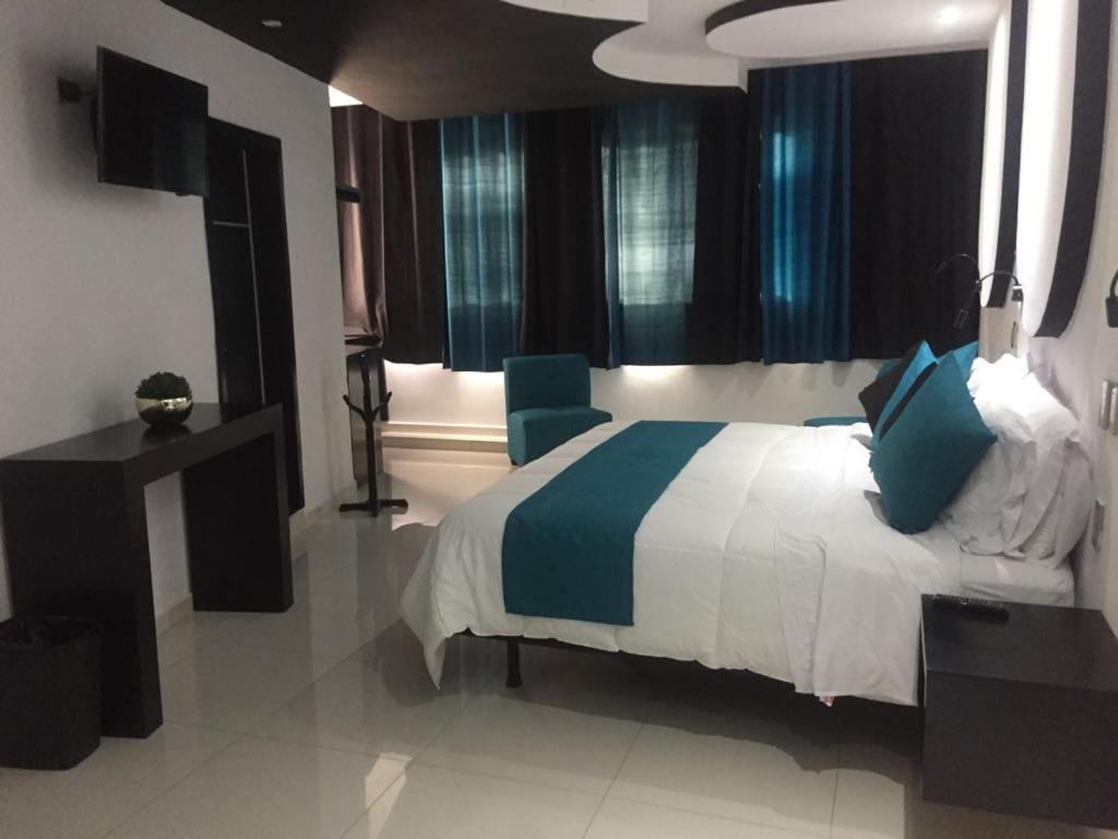 Hotel Dluxe&Suites San Juan de los Lagos Extérieur photo